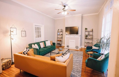 Danville Apartment | Insta-worthy 2Bd/1Ba Apt Steps from Downtown!