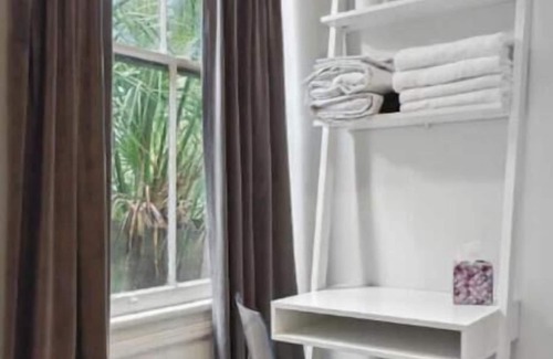 Historic Downtown Savannah House | Insta-Worthy Victorian Home - Walk to Forsyth