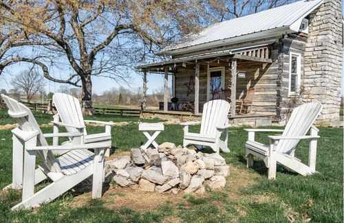 Columbia Cabin | Instaworthy Cabin. 31 Acre Farm. Pond. Fire Pit