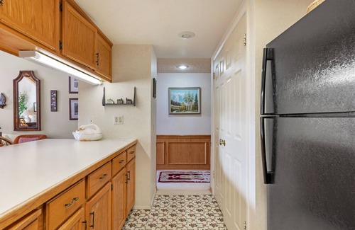 June Lake Condo | Interlaken 38, rustic condo with views for days