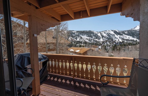 June Lake Condo | Interlaken #8 Updated 2 BD/2 BTH