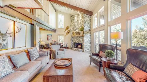 Snowmass Village House | Interlude Condominiums 3-Bedroom Unit 301