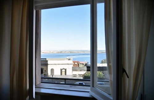 Taranto Apartment | Intero appartamento 140mq sito nel centro città e sulla Laguna del Mar Piccolo