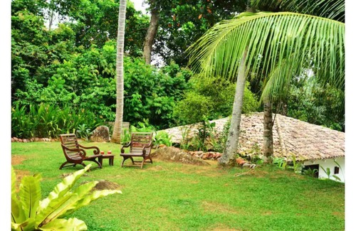 Cheena Kotuwa Cabin | Intimate Bungalow in Jungle Garden 10 min to Beach
