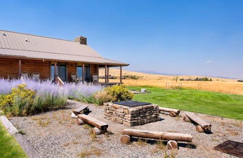 Shining Mountains House | Intimate Off-Grid Cabin with Fire Pit and Mountain Views in Montana