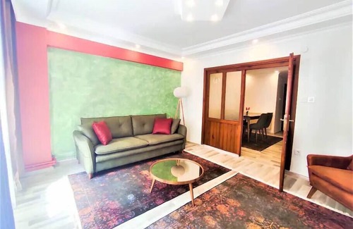 Rasimpasa Apartment | Intimate Suite Pier Side