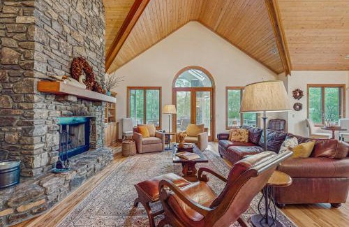 Waynesville House | Into the Trees