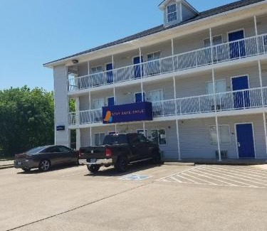 George Bush Park/Eldridge Hotel | InTown Suites Extended Stay Houston TX - West Oak