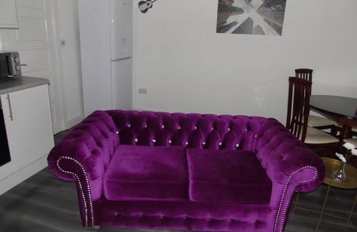 Bolton Apartment | Inviting 1-Bed Ground Floor Apartment in Bolton