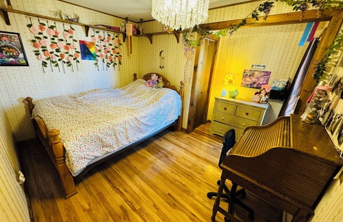 Gillette House | Inviting 3 bed/ 2 bath: families/groups seeking comfort and convenience!