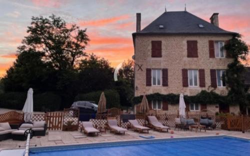 Chateau-Garnier Villa | Inviting 3-Bed holiday home in Chateau-Garnier
