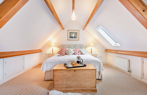 Freeland Cottage | Inviting and cosy dog friendly holiday cottage - Elm Farm Annex