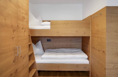 Helfenstein Apartment | Inviting Apartment in Hart im Zillertal with Sauna