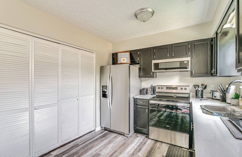 Bowling Green House | Inviting Bowling Green Escape w/Smart TVs!