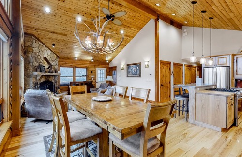 Turtle Lake House | Inviting cabin with lovely lake & mountain views - close to town & hiking