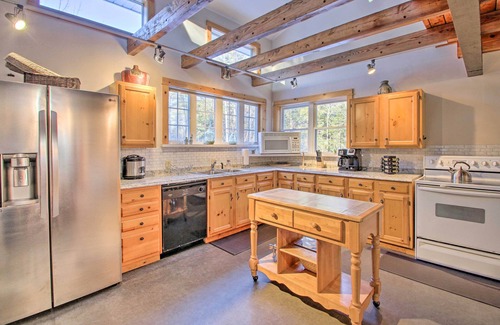 Harrison House | Inviting Countryside Home: 4 Mi to Long Lake!