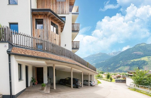 Helfenstein Apartment | Inviting flat in Hart with fitness room