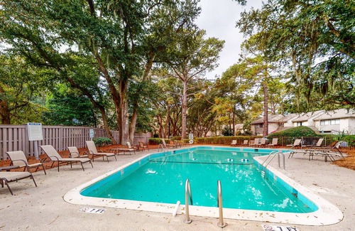 Folly Field House | Inviting getaway with shared pool - quick walk to beach and trolley