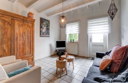 Ubachsberg House | Inviting Holiday Home in Voerendaal with Garden