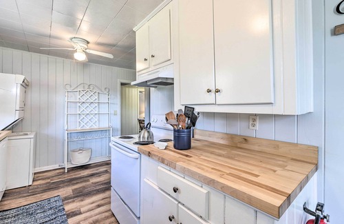 Forest Lake House | Inviting House 2 Mi to University of Alabama!
