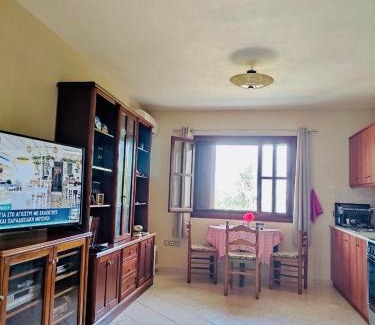 Monemvasia Apartment | Ioanna's sweet & cozy apartment with garden view