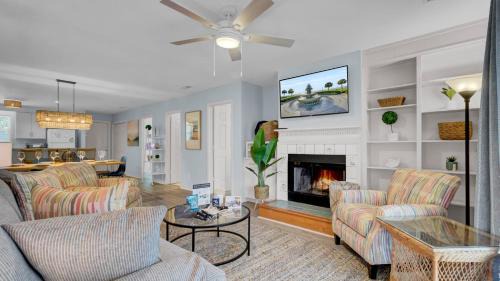 Sullivan's Island House | Ion by AvantStay Walk to Beach Dining Shopping Central Location Deck