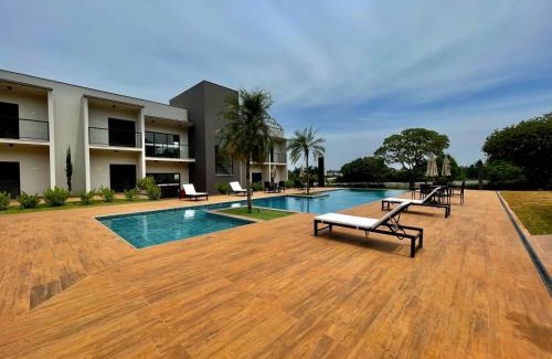 Boituva House | IPÊ GARDEN 10 Suites Piscina Churrasqueira