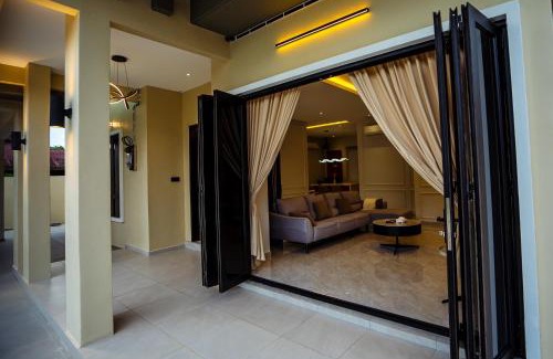 Baharu Gunung Rapat House | Ipoh Modern Luxury House 4B3B 14 pax