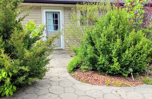 Lambton Shores Cottage | Ipperwash bliss sleep 5 hear the waves ☀️🌊