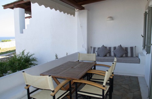 Nea Cryssi Akti House | Irene's View Villa one · House with swimming pool near Pounda