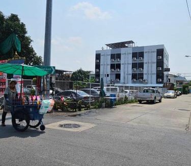 Mueang Samut Prakan District Apartment | Irich Residence Theparak S209 BTS-Chang Erawan 2kms