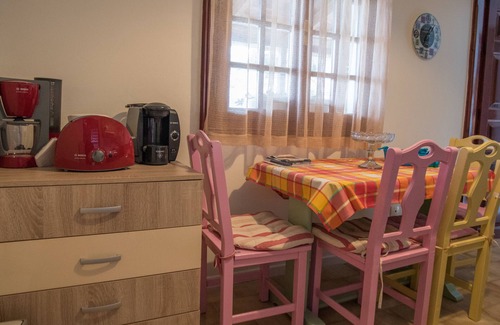Zakynthos Town Apartment | Irida Apartment in the centre of Zante