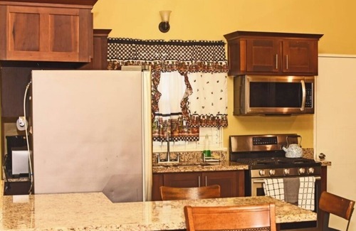 Florence Hall Village House | Irie Smart Villa2 Charming 2bedroom house in Stonebrook Manor Trelawny Jamaica