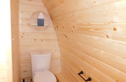 Eureka Springs Cottage | Iris Hill Glamping - " Otis " pod - 5th night FREE