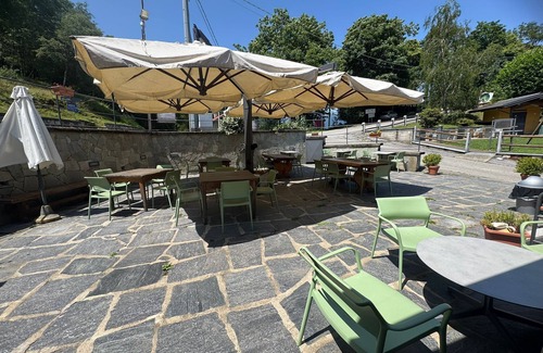 Germagno House | Iris House, Room with Garden surrounded by greenery 5 km from the lake