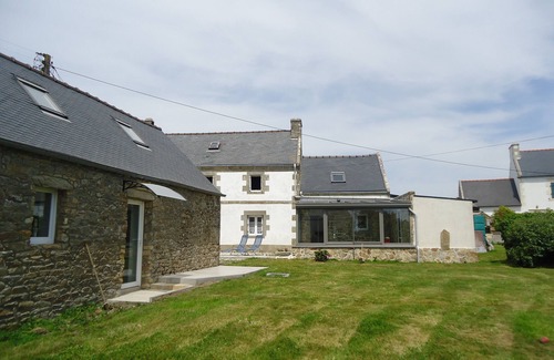 Plogoff House | IROISE: name of the sea bordering the coast of Finistère