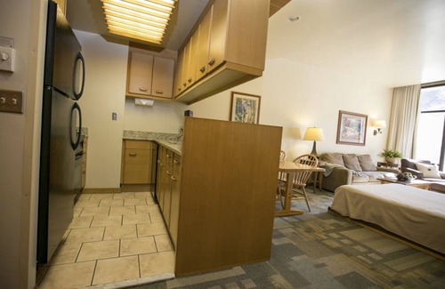 Salt Lake Mountain Resorts Cabin | Iron Blosam Lodge, Steps to the Mountain! Snowbird Utah. Available 11/29-12/6/25