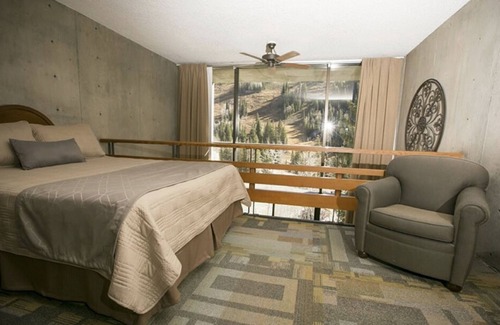 Salt Lake Mountain Resorts Cabin | Iron Blosam Suite! Available Only 1/24 -31/2026. Steps to Mountain