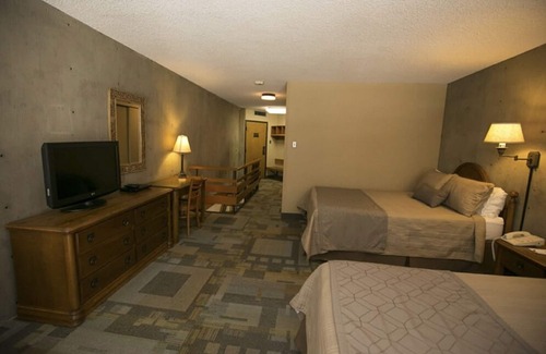 Salt Lake Mountain Resorts Cabin | Iron Blosam Suite! Available Only 1/24 -31/2026. Steps to Mountain