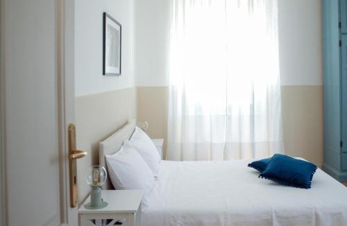 Olbia Apartment | Iron-Bridge House, elegant apartment bay front
