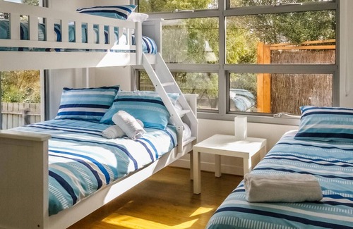 Smiths Beach House | Ironbark on Dolphin - sleeps 10