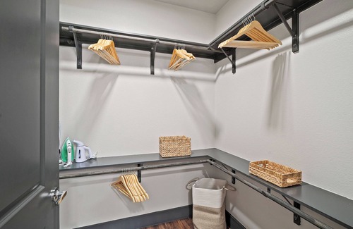 North Shoal Creek Apartment | Irresistible 1BR Near Domain & Q2 With Pool, Gym and Free Parking