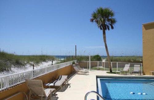 Fort Walton Beach Apartment | IS2 - Cozy 1 Bd - Steps Away From the Beach