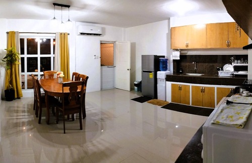 Buhangin House | Isabel's Home - 3-bedroom Home with a Hot Tub/Jacuzzi