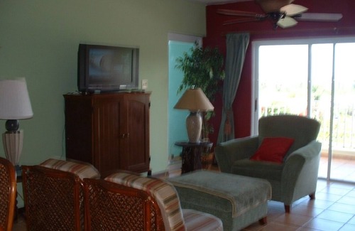 Arenales Bajos Condo | Isabela Beachfront Condo