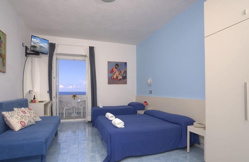Forio Bed & Breakfast | Ischia Hotel Imperamare, breathtaking view in the Bay of Citara, 2 rooms