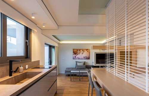 Anissaras House | ISholidays Grace -1 Bedroom Sea View Suite with Jacuzzi