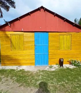 Carti Tupile Apartment | Isla Diablo San blas cabaña en la orilla del mar