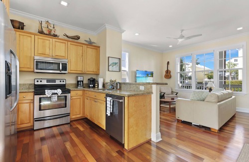 Islamorada House | Islamorada home in Anglers Reef with Ocean Views, Dock, Com Pool & Private Beach