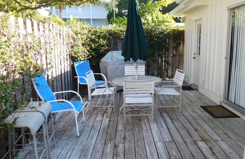 Siesta Key House | ISLAND BREEZE SHORT WALK TO BEACH AND VILLAGE